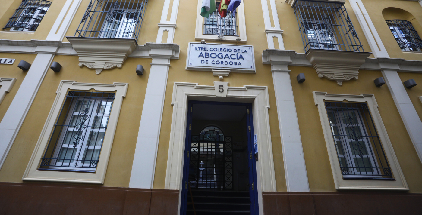 Concentración en Madrid bajo el lema Pasarela al RETA 1x1 para todos, incluidos los pasivos