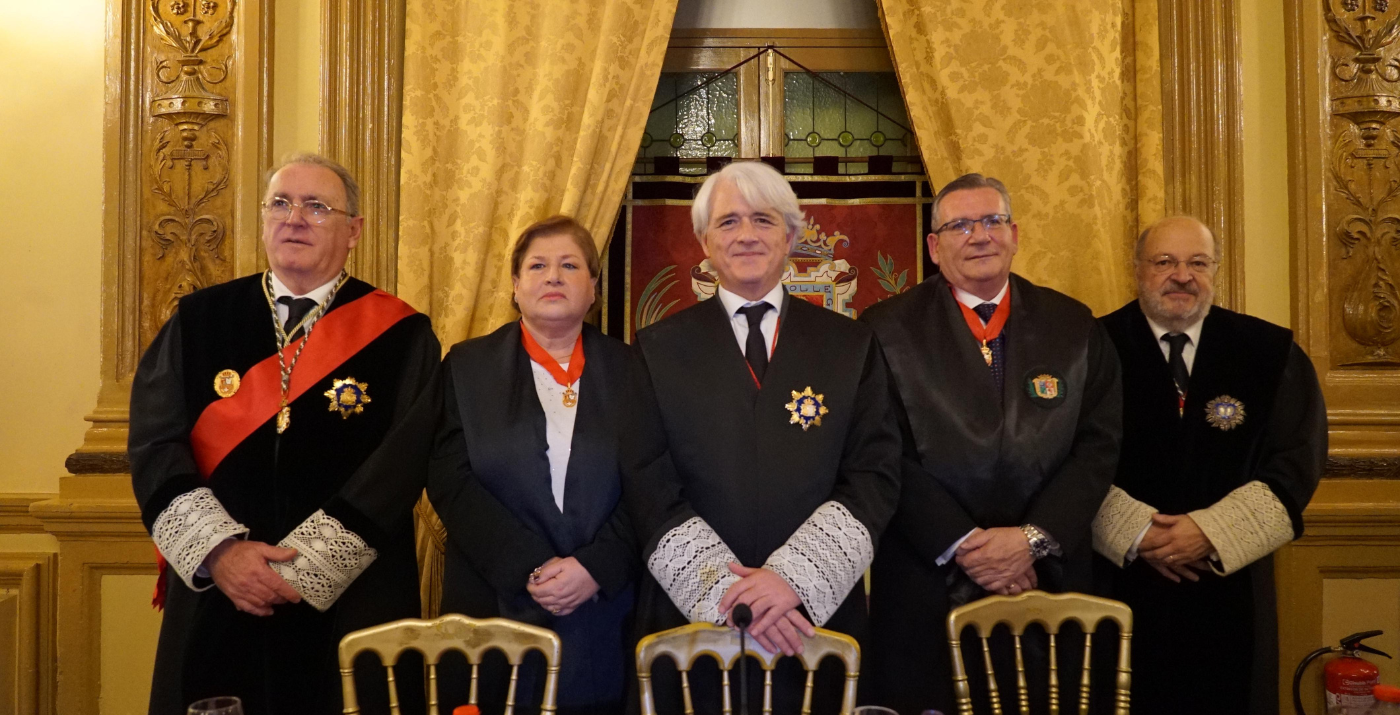 Acto de imposición de las Medallas al Mérito en el Servicio a la Abogacía