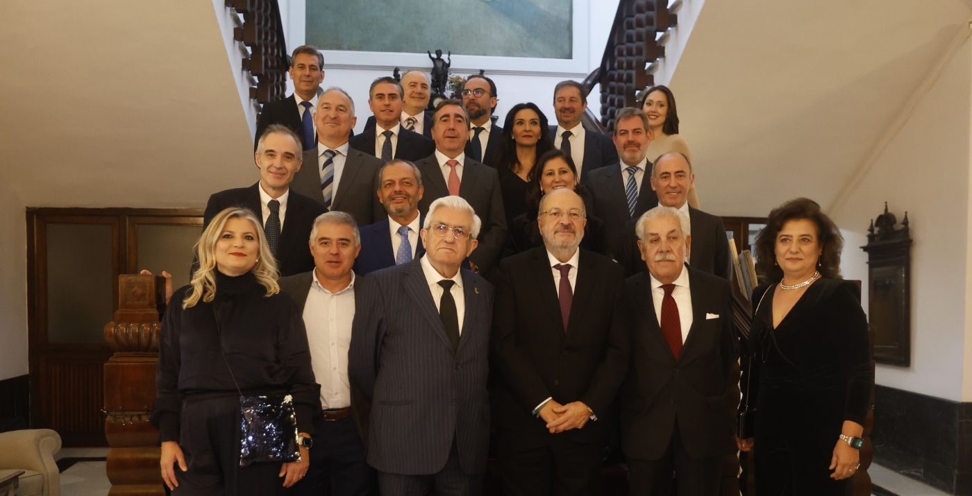 Homenaje a los colegiados que han cumplido 50 y 25 años de colegiación o ejercicio ininterrumpido